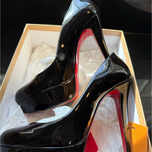 Christian Louboutin Bianca 140 Patent Calf Shoes size 38 - Picture 10 of 10